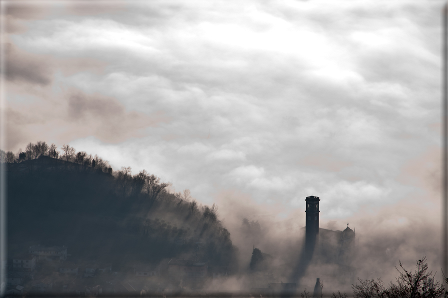 foto Colline di Romano d'Ezzelino nella Nebbia